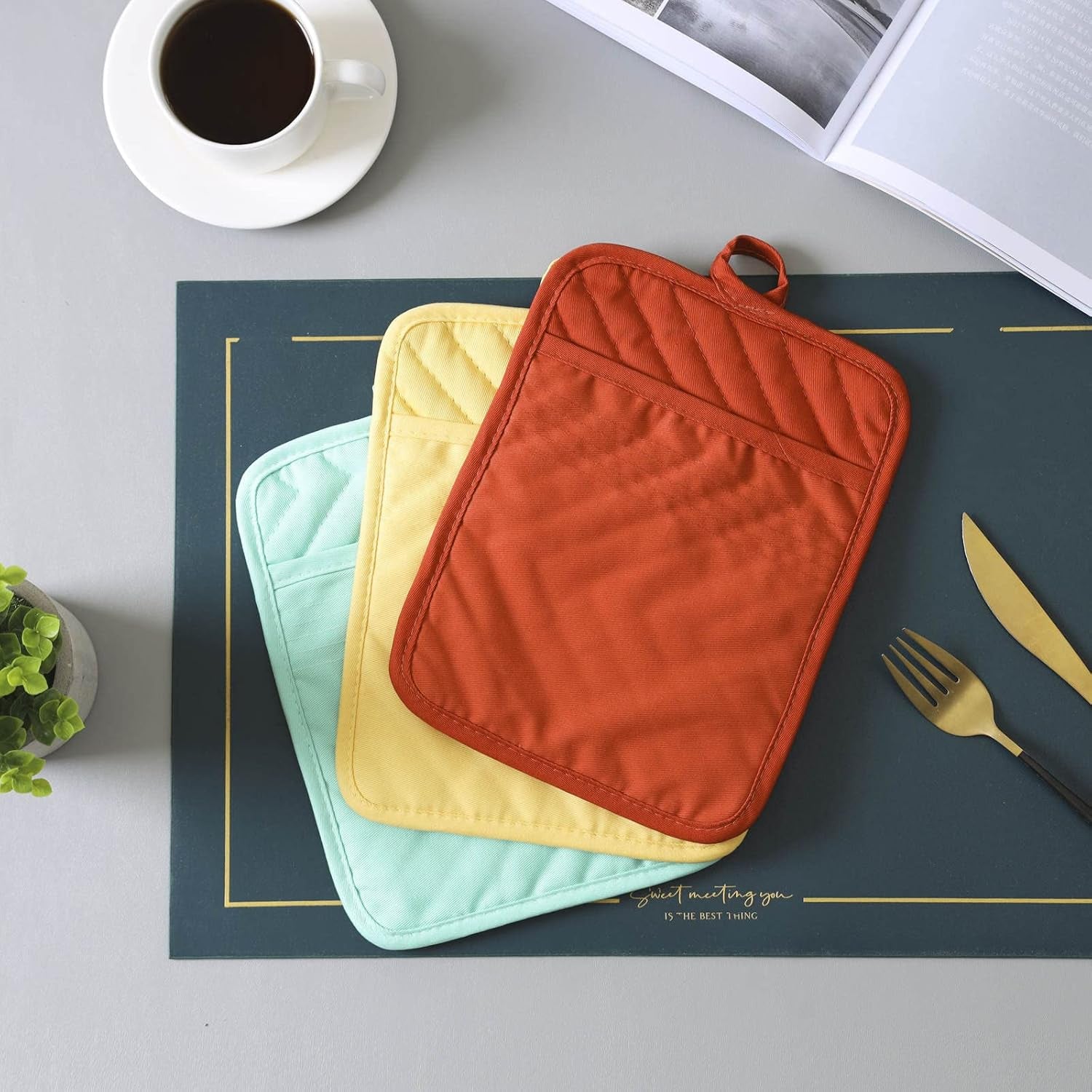 Pot Holders and Oven Mitts 7" X 9" Heat Resistant Cotton Pocket Pot Holder Set Feature of Non Slip Kitchen Hot Pad Oven Mitts, 3-Pack (Aqua Sky)